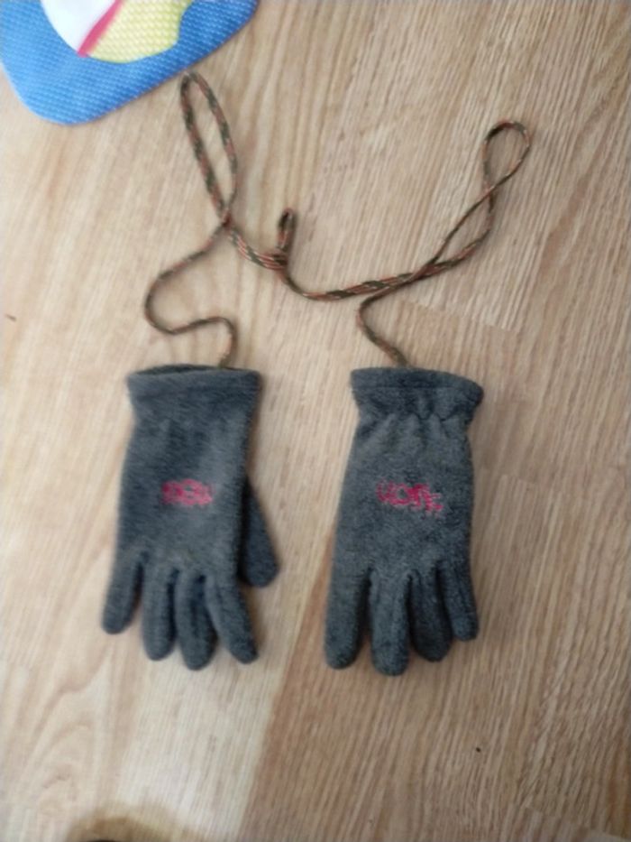 Paire de gants - photo numéro 2