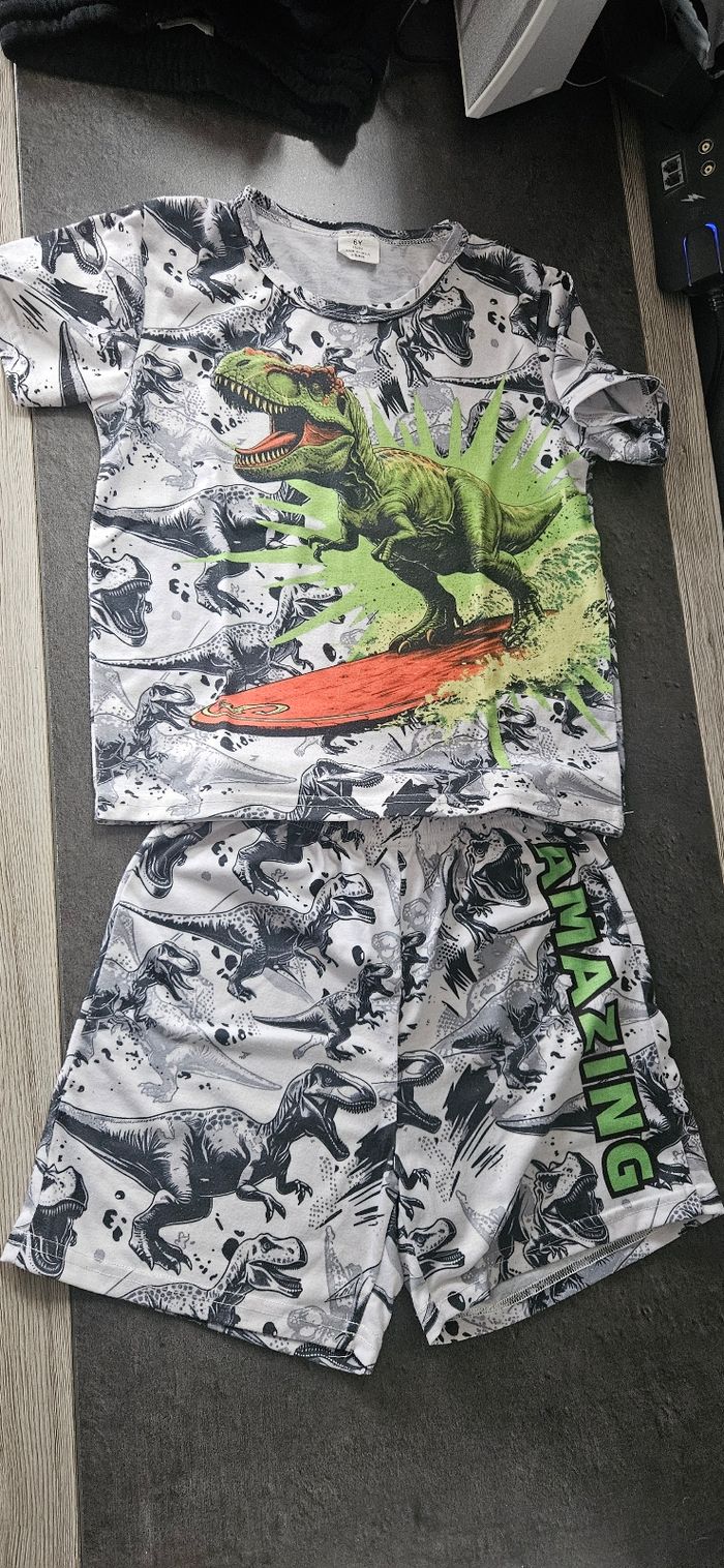 Lot de 28 vêtements - photo numéro 6