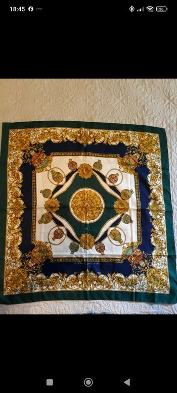 Foulard Pierre Balmain 