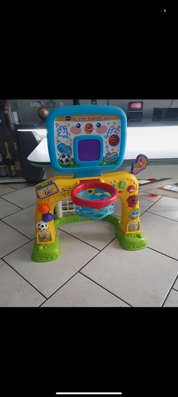 Cage football / baskets