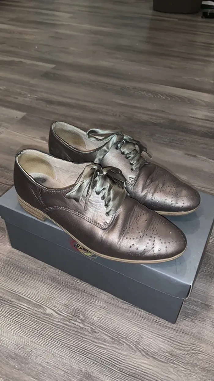 Derbies bronze