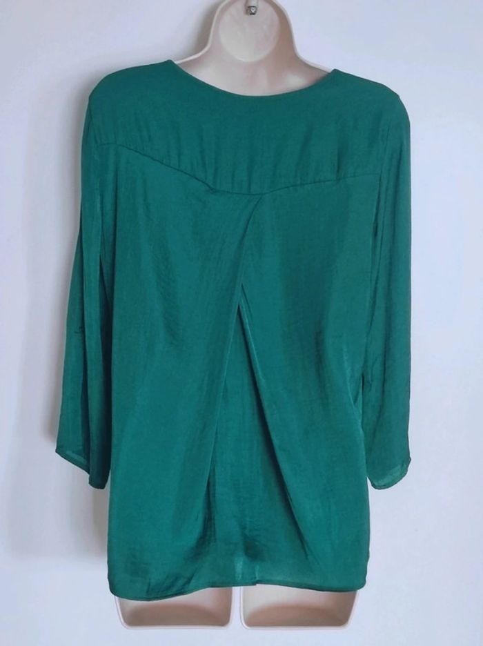 Blouse satin col V 3/4 vert sapin / Stradivarius - 36/S à 38/M - photo numéro 15