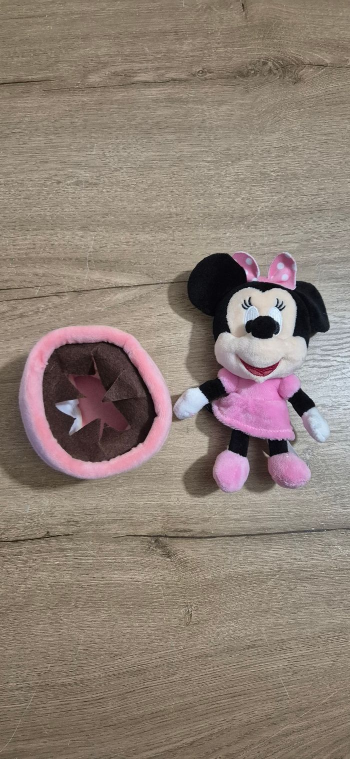 Peluche Minnie dans un pot de fleur - photo numéro 3