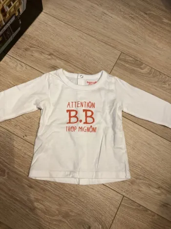 TEE shirt