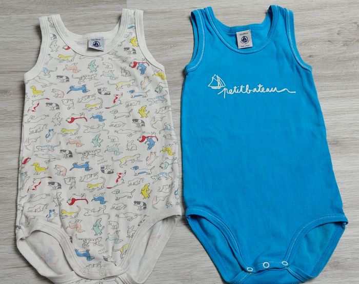 Lot de 4 bodies été 24 mois petit bateau tbe - photo numéro 2