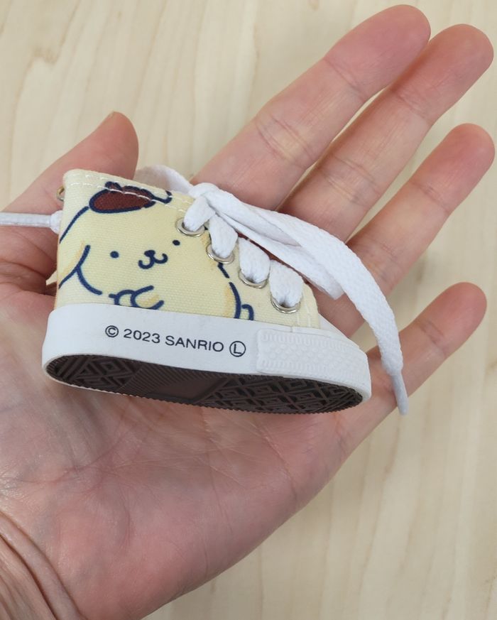 Porte-clé Sanrio Sneaker Pompompurin - photo numéro 3