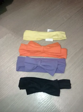 Lot de 4 bandeaux tout doux  pour petite fille