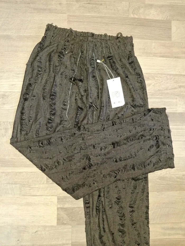 Pantalon palazzo dentelle avec élastique - photo numéro 3