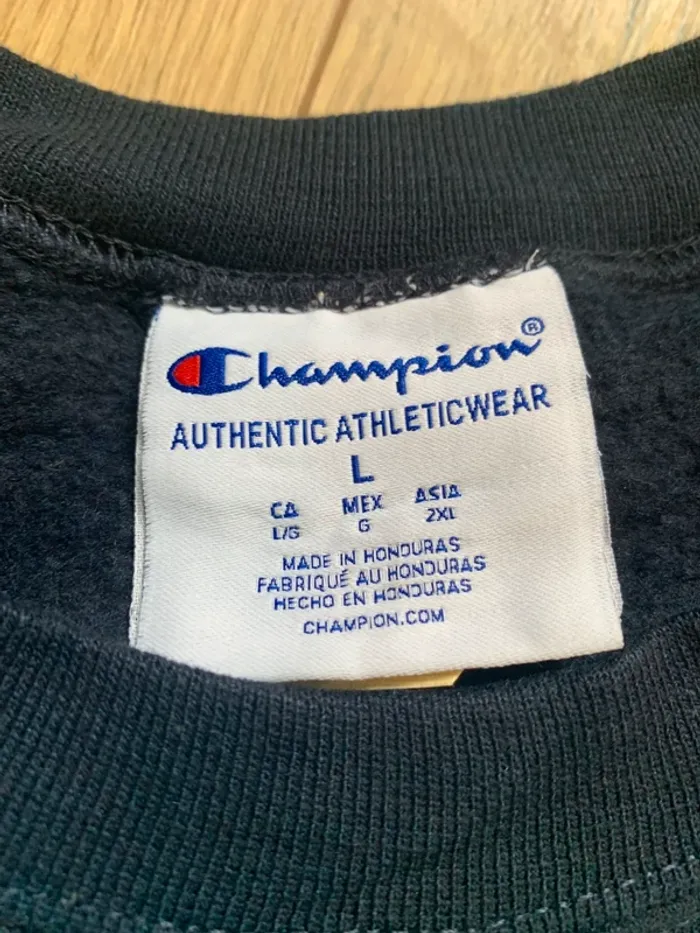 Sweat Champion UNCW bleu marine style Universitaire Taille L - photo numéro 2