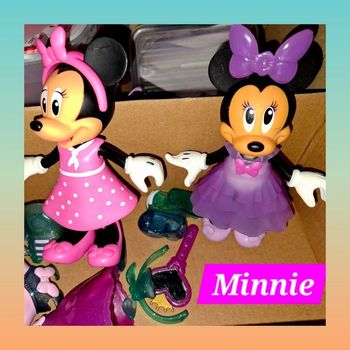 Lot de 2 figurines Minnie