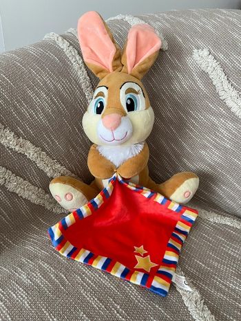 Peluche doudou mouchoir 30cm Disney bambi miss bunny lapin marron jaune et rouge parfait état