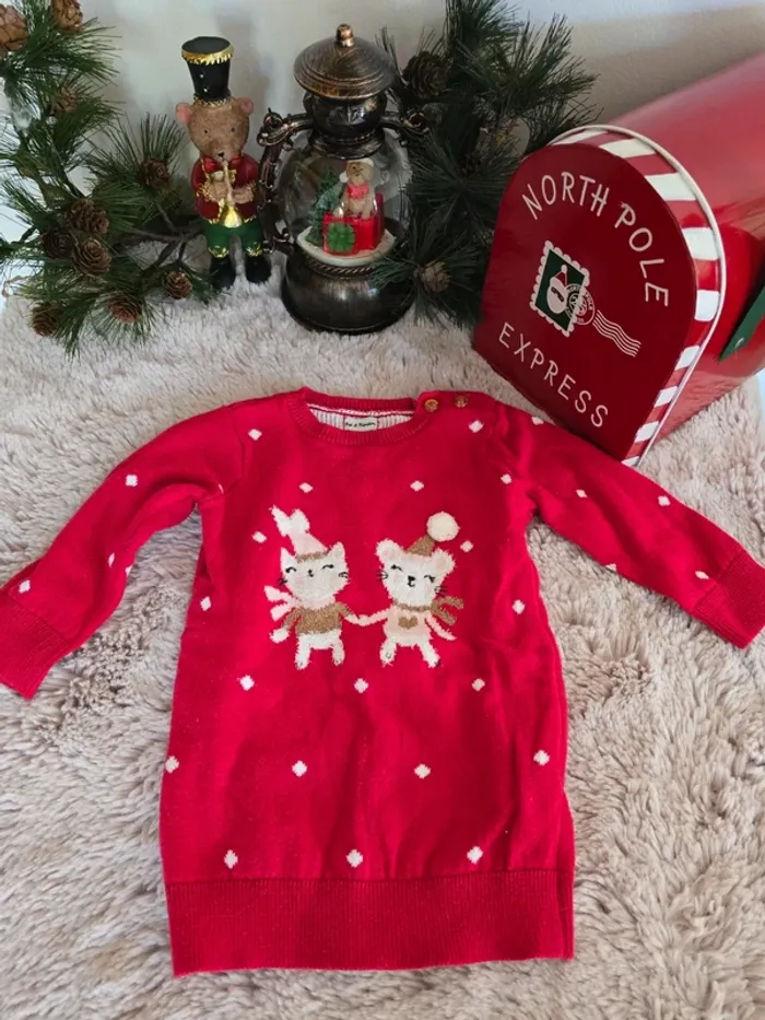 Adorable robe pull rouge Pat et Ripaton