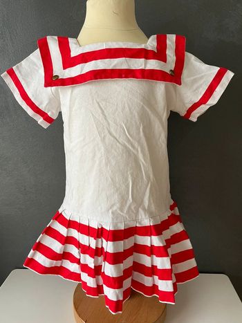 Robe bébé rouge et blanche