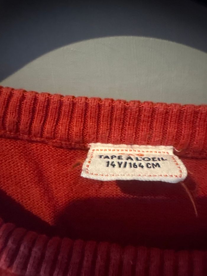 Pull rouge - photo numéro 3