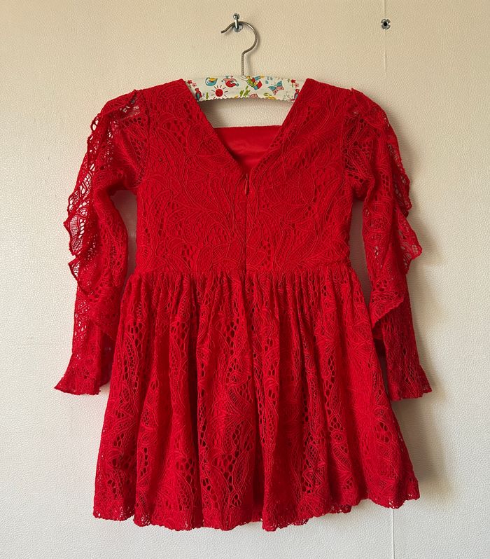 robe en dentelle dos en V - photo numéro 5