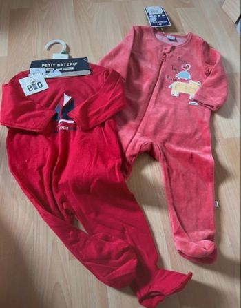 Lot de 2 pyjamas mixtes 12 mois absorba et petit bateau