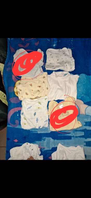 Lot bodies manches longues 3 mois