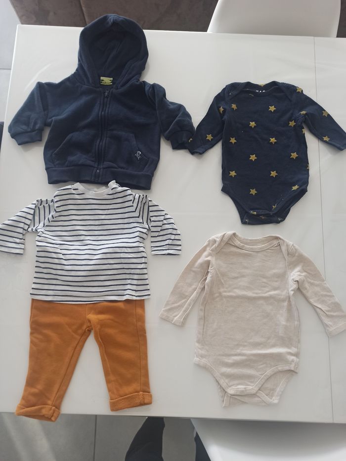 Lot vêtements  6 mois bébé garçon