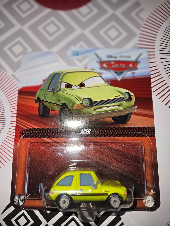 Voiture cars Mattel neuve