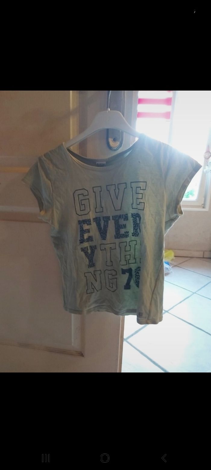 Tee shirt