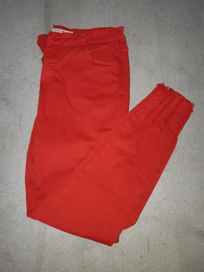 Jean rouge taille 38 40