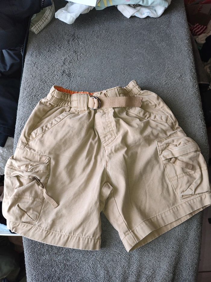 Short 2 ans