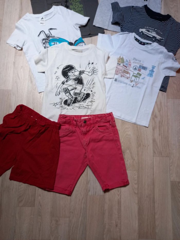 Lot de vêtements en 5 ans - photo numéro 2