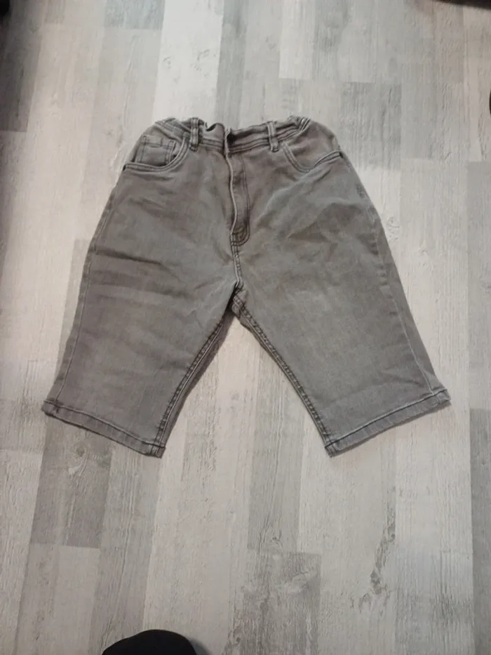 Short gris