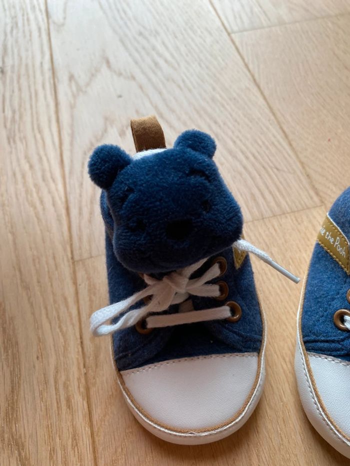 Chaussures souples Winnie l’Ourson – taille 6-9 mois - photo numéro 3
