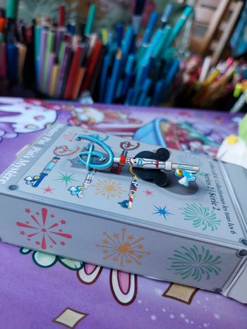 Pins clé Disney pixar fourchette