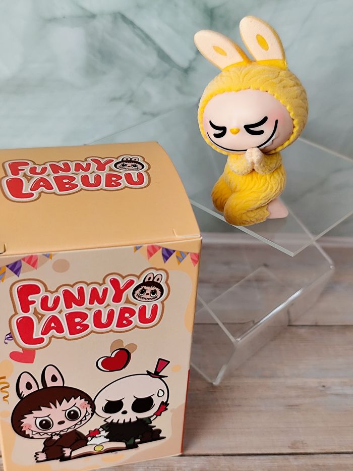 grosse figurine labubu fluffy jaune