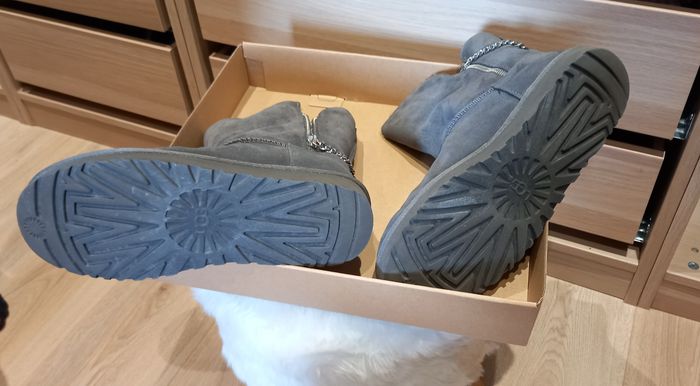 Bottines UGG grise - photo numéro 4