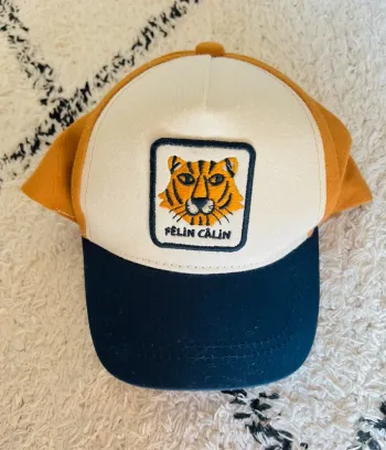 Casquette tape à l’œil 3-6 mois