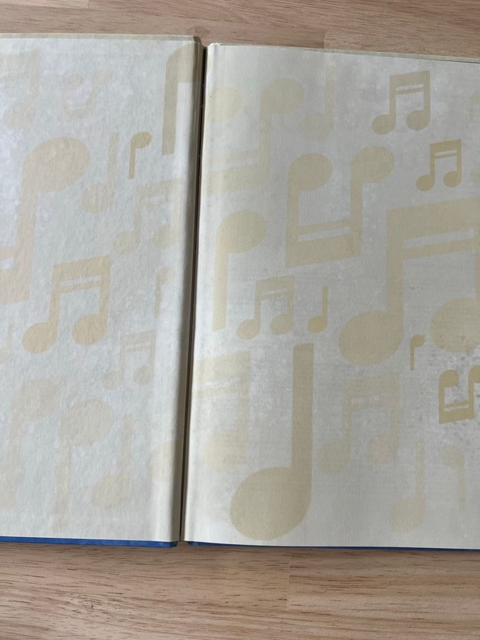 Livre Disney Audiocontes Magiques n°13 – La Belle et la Bête – Bon État (Sans Figurines) - photo numéro 2