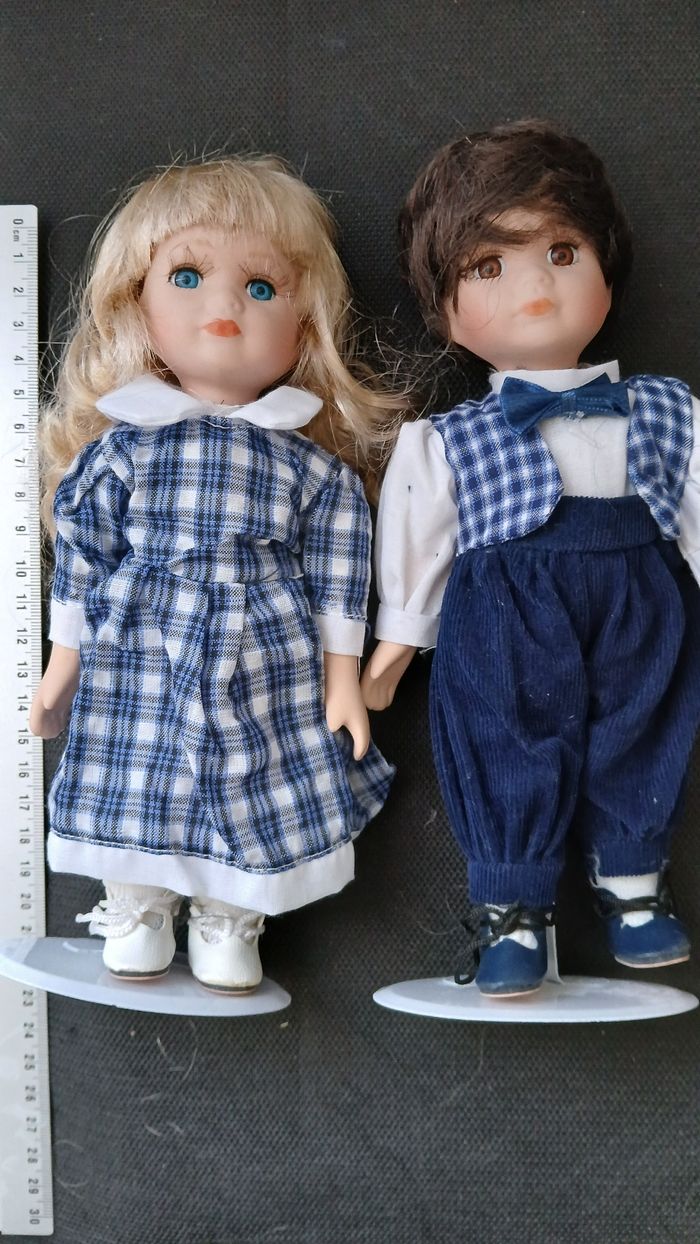 petit couple de poupées - photo numéro 2