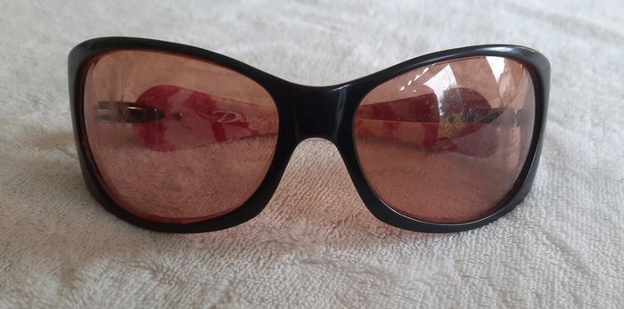 Lunette solaire - photo numéro 3