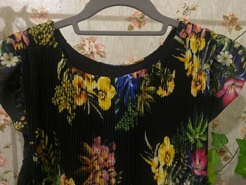 Robe courte multicolore fleurs