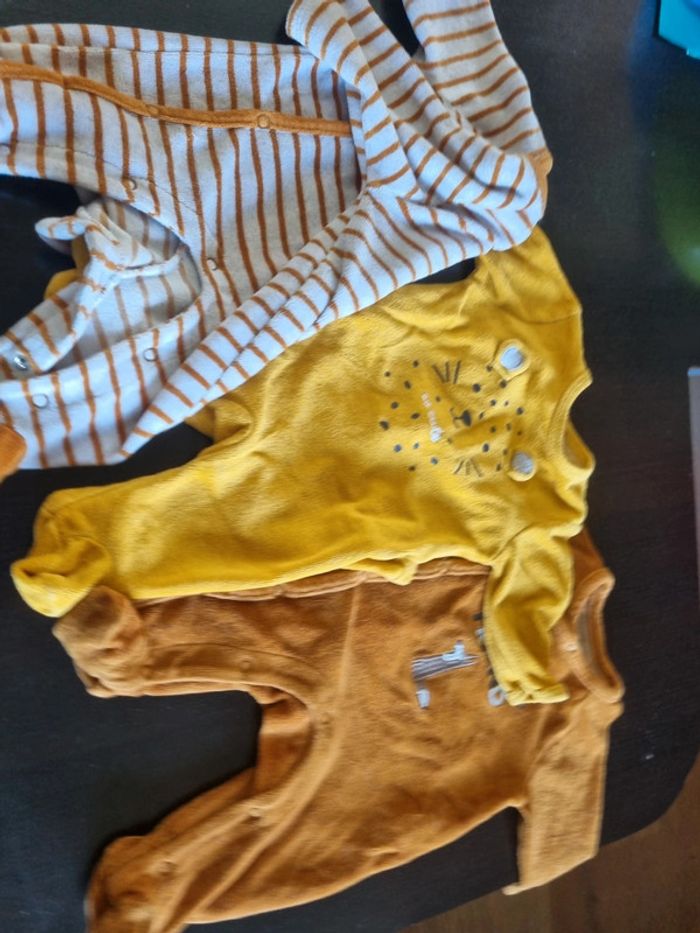 Lot 3 pyjamas velours - photo numéro 5