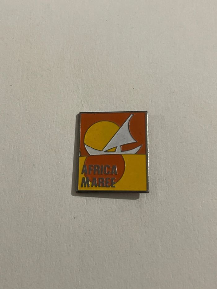 Pin’s Voilier Africa marée