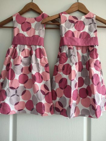 2 Robes 4 ans