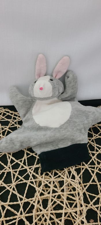 Doudou plat marionnette lapin gris blanc HANDPUPPETS