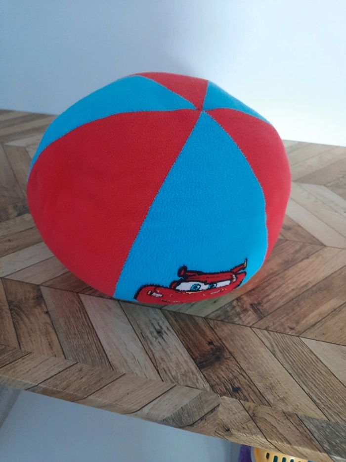 Ballon en mousse Cars