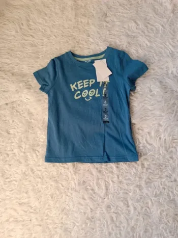 T shirt 3 ans neuf