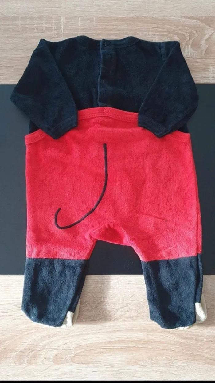 Lot de 4 pyjamas hiver 3 mois - photo numéro 5