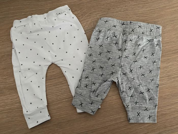 Lot 2 pantalons 1 mois - photo numéro 2