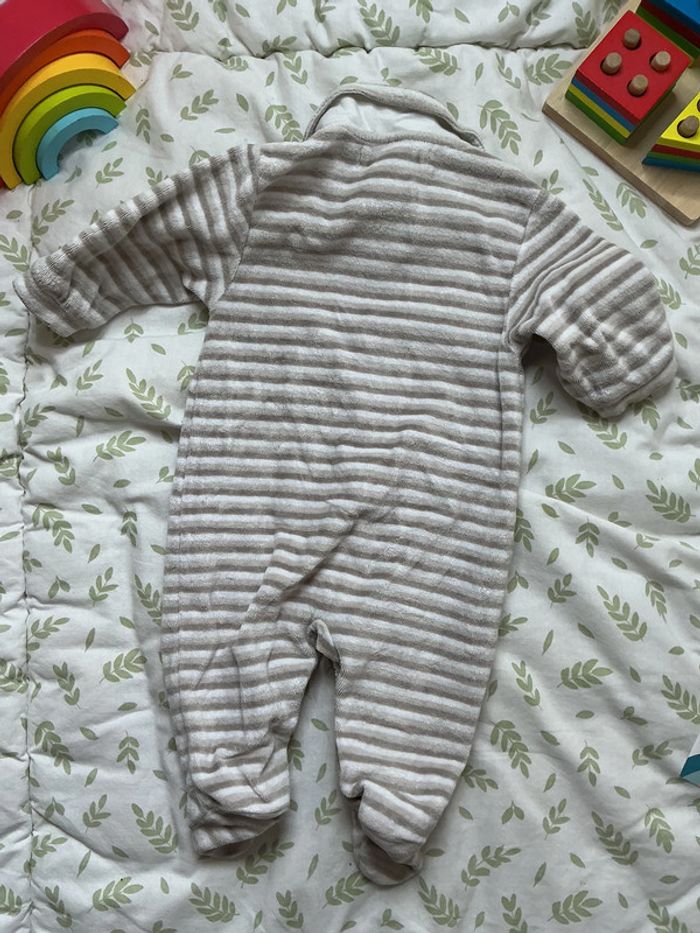 pyjama grenouillère en velours 1 mois rayé blanc et beige ouverture devant miracle of love - photo numéro 6