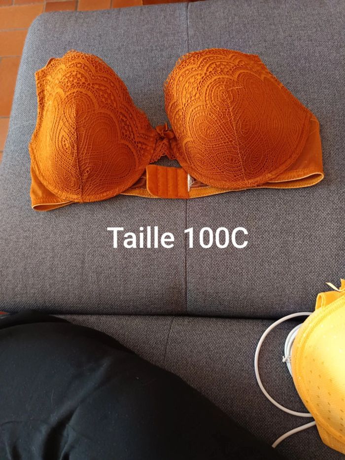 Soutien gorge marron taille 100C à coque
