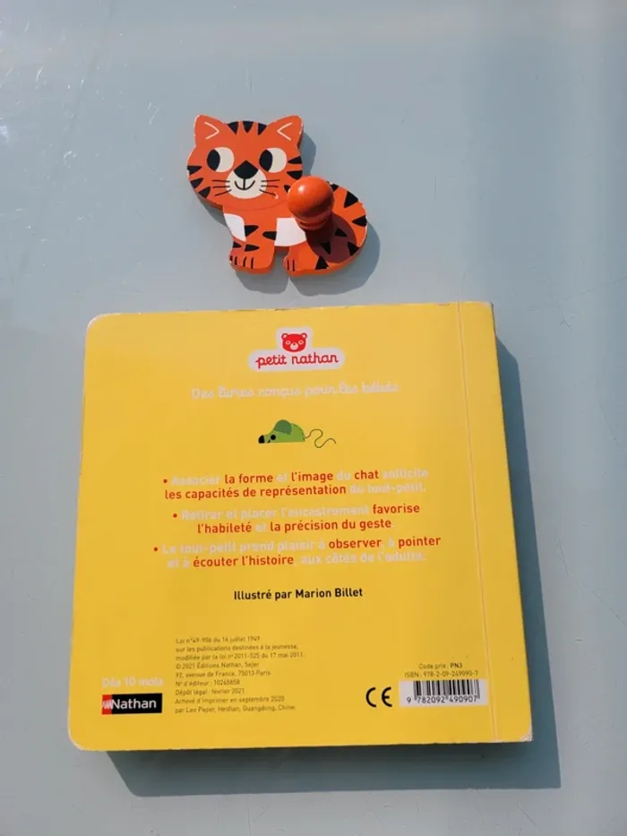 Livre à encastrement avec chat en bois 🐱 Mon petit chat !🐱 Petit Nathan - photo numéro 9
