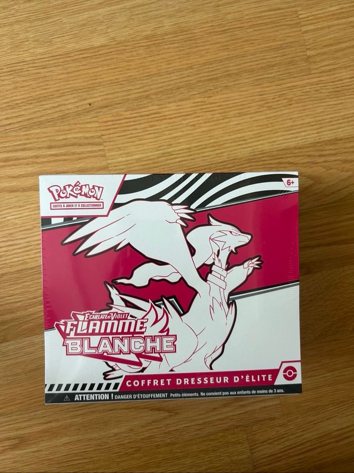 Pokémon Duo ETB EV 10.5 Flamme Blanche + Foudre - photo numéro 1