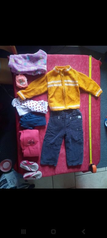 Lot vêtements 3ans pull pantalon chaussons collant
